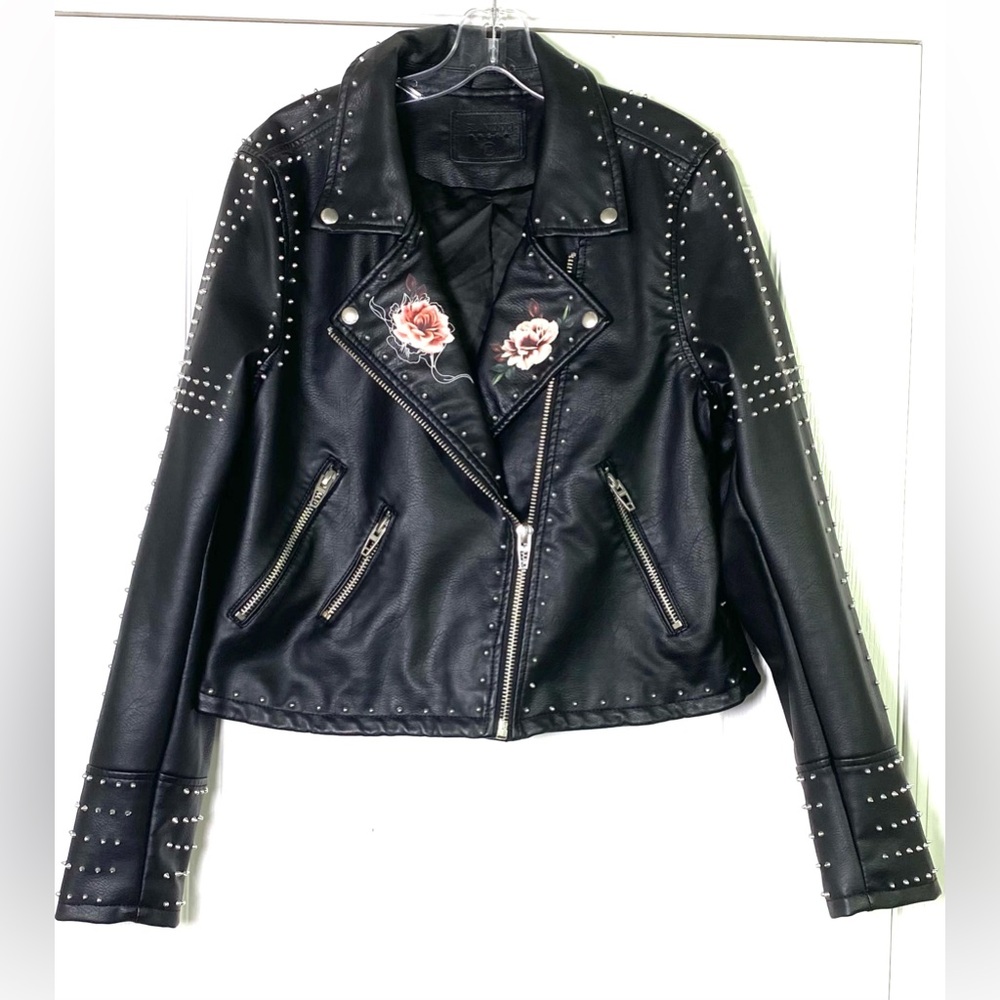 Blank NYC Black Studded Faux Leather Floral Stud Studded Biker Moto Jacket - Picture 6 of 9